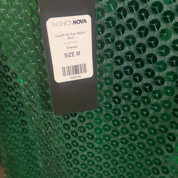 Fashion Nova "CATCH MY EYE" Emerald Button Down - Picture 6 of 7